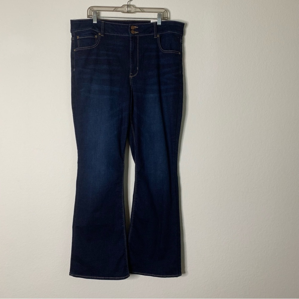 American Eagle women’s dark blue hi rise artist flare jeans 20 long